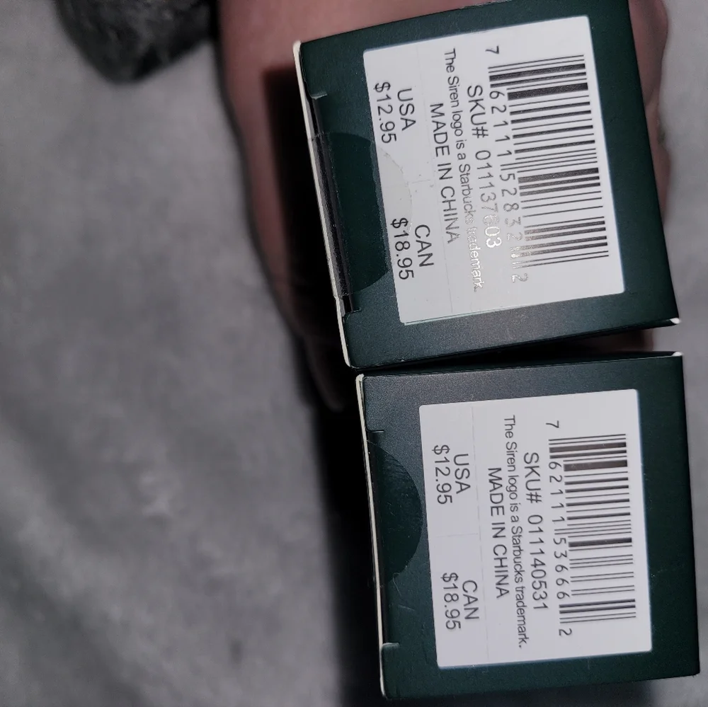 Starbucks keychain cups and the lid comes off sold separately - Picture 2 of 4